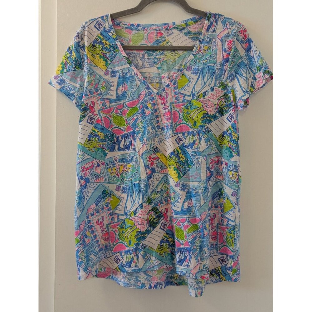 Lilly Pulitzer Etta V-Neck T-Shirt "Wish You Were Here" Postcard Print S Multico